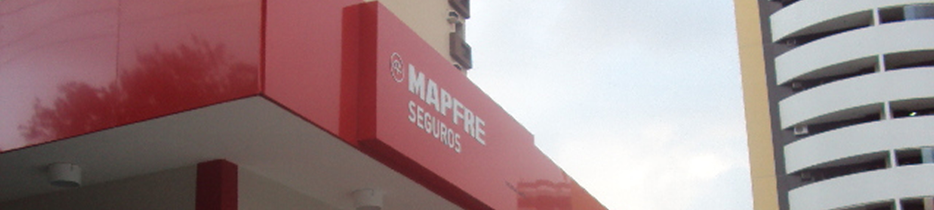 Mapfre - santos - fachada em acm vazado acrílico e led